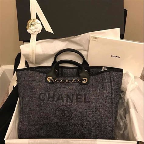 bolsa chanel negra original precio|Precios de los bolsos Chanel en el 2021 .